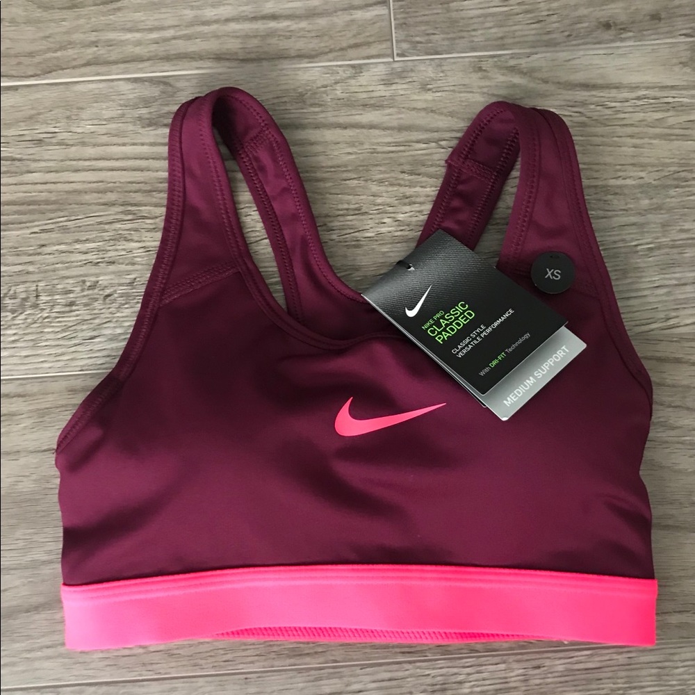 NIKE// SPORTS BRA